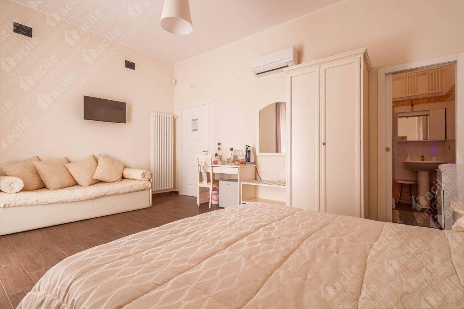 Domus Al Corso Con Servizio B&B Canosa di Puglia Buitenkant foto