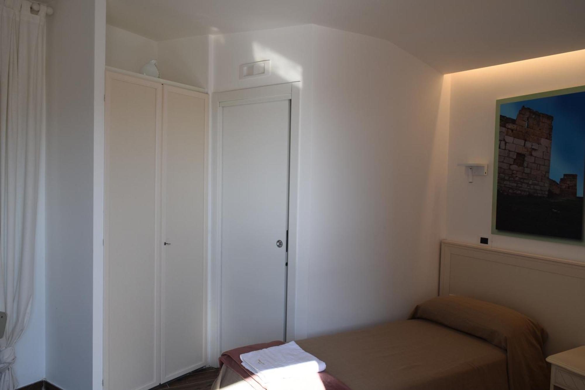 Domus Al Corso Con Servizio B&B Canosa di Puglia Buitenkant foto