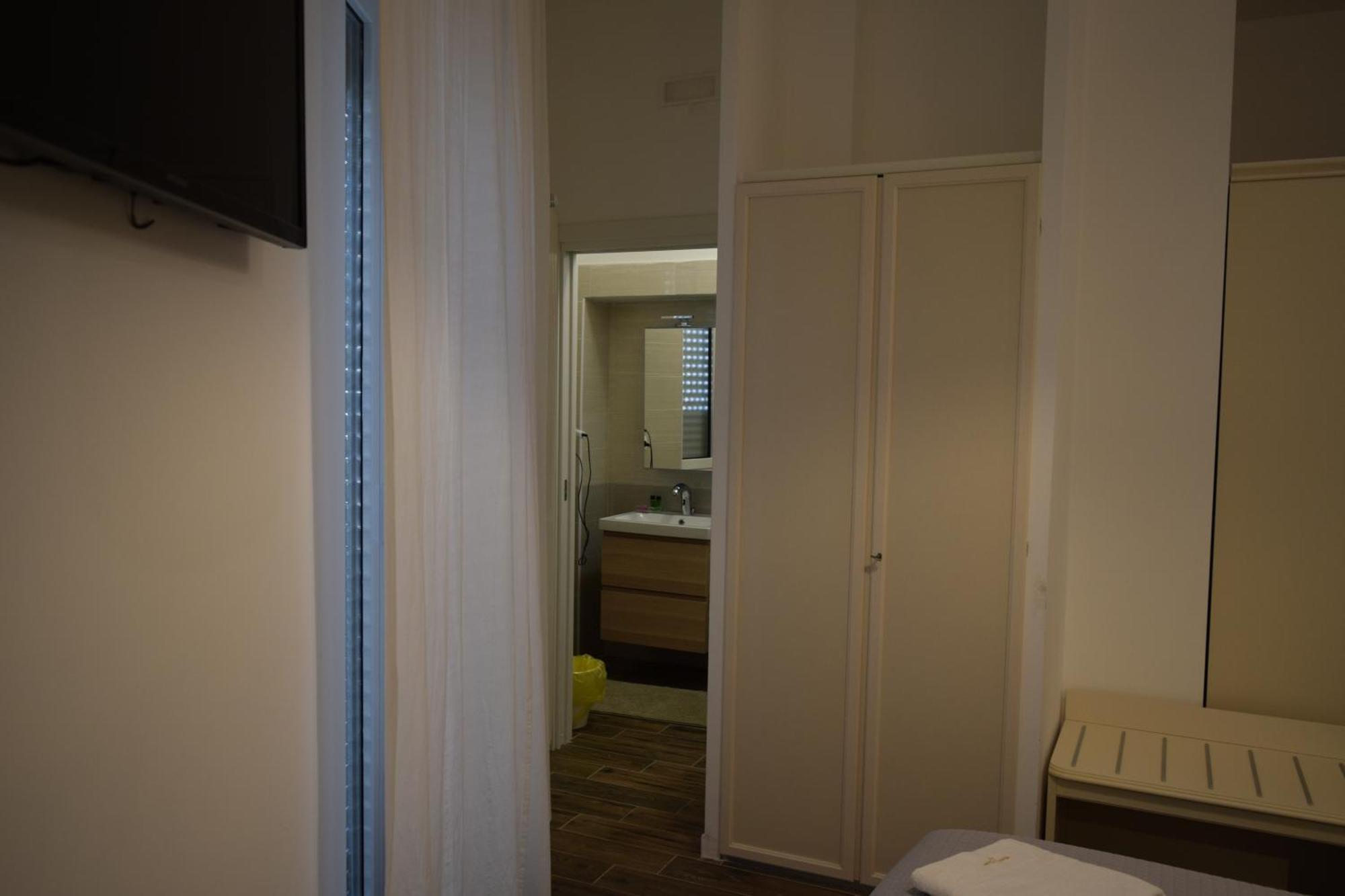 Domus Al Corso Con Servizio B&B Canosa di Puglia Buitenkant foto
