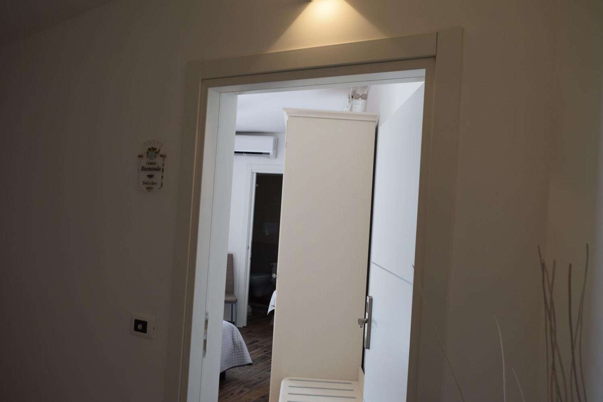 Domus Al Corso Con Servizio B&B Canosa di Puglia Buitenkant foto