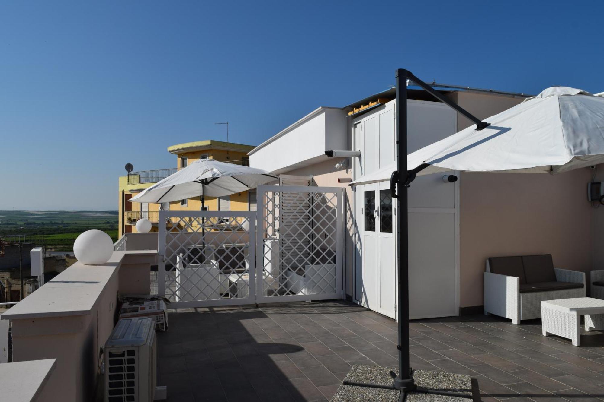 Domus Al Corso Con Servizio B&B Canosa di Puglia Buitenkant foto