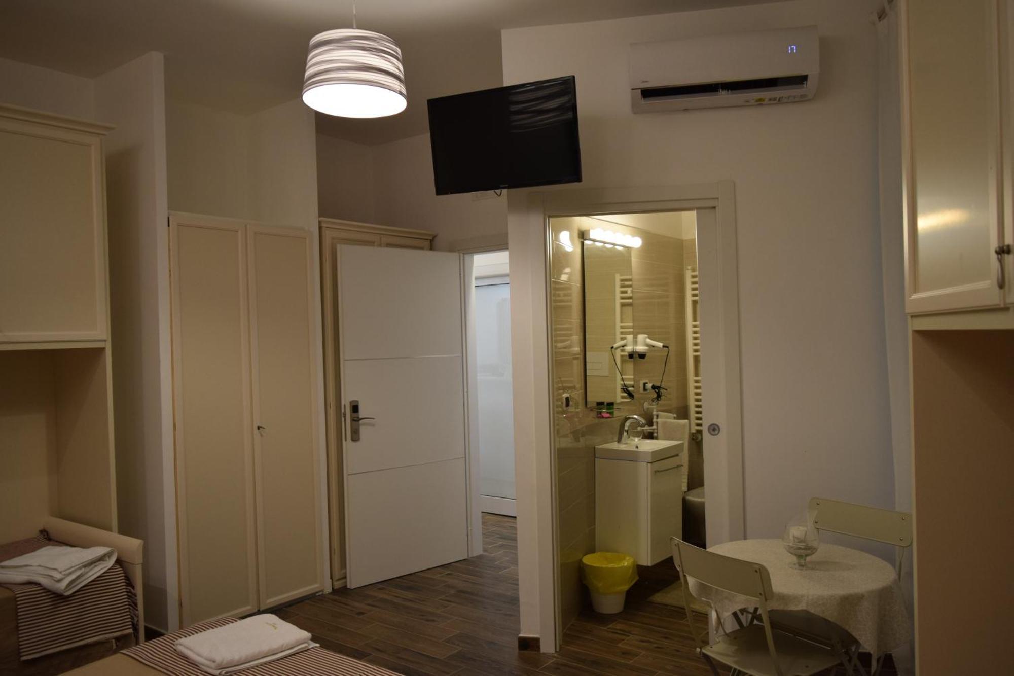 Domus Al Corso Con Servizio B&B Canosa di Puglia Buitenkant foto