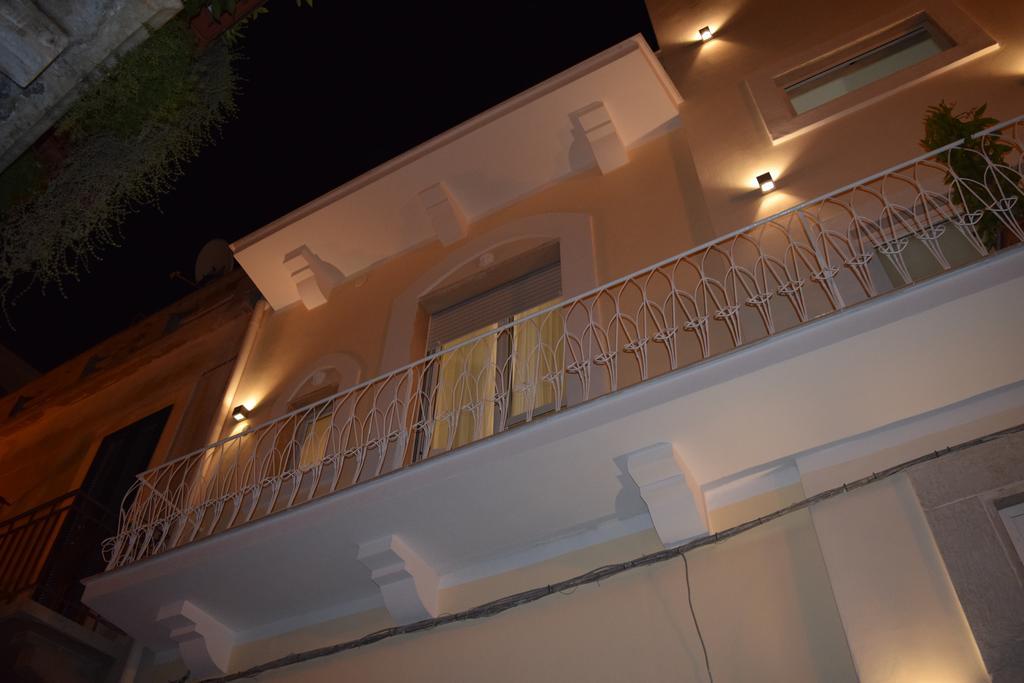 Domus Al Corso Con Servizio B&B Canosa di Puglia Buitenkant foto