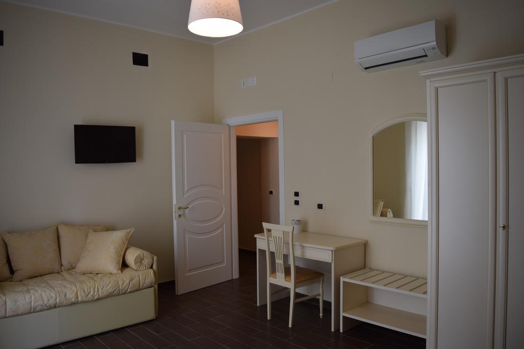 Domus Al Corso Con Servizio B&B Canosa di Puglia Kamer foto