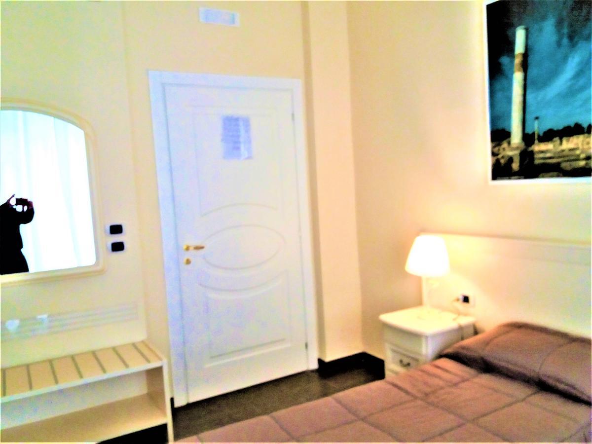Domus Al Corso Con Servizio B&B Canosa di Puglia Buitenkant foto