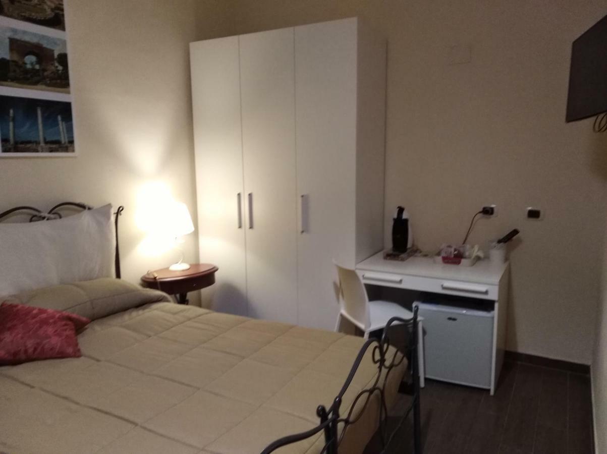 Domus Al Corso Con Servizio B&B Canosa di Puglia Buitenkant foto