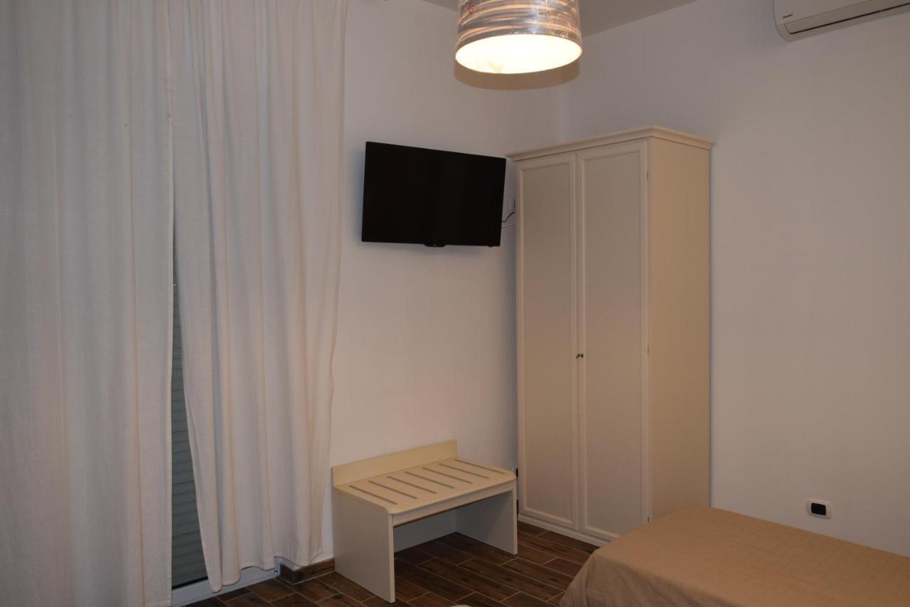Domus Al Corso Con Servizio B&B Canosa di Puglia Buitenkant foto